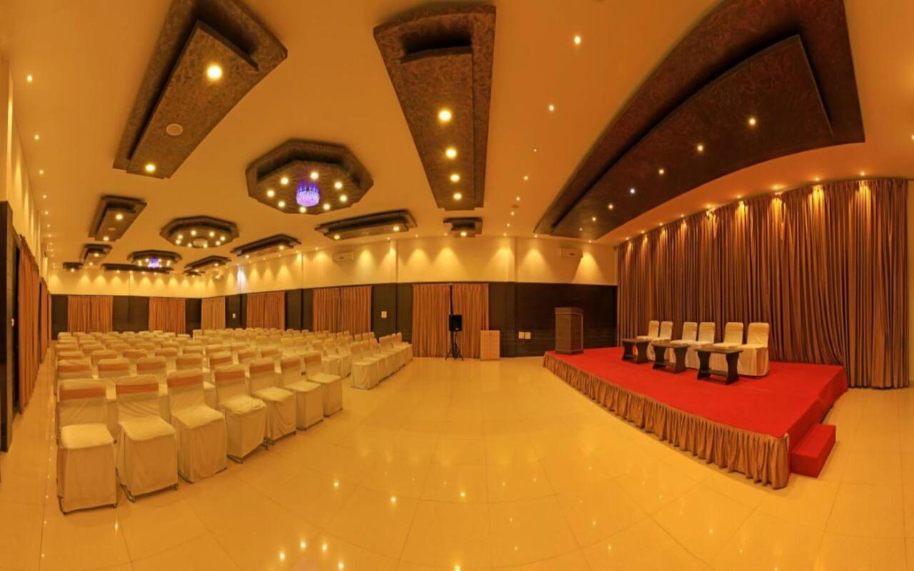 Hotel Kalyani Maisúr Exteriér fotografie