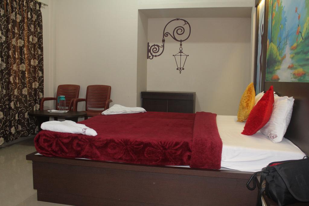 Hotel Kalyani Maisúr Pokoj fotografie